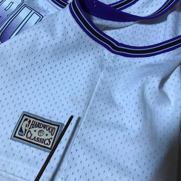 Mitchell and Ness women L white mesh crop Milwaukee Bucks athletic jersey top - Picture 8 of 9